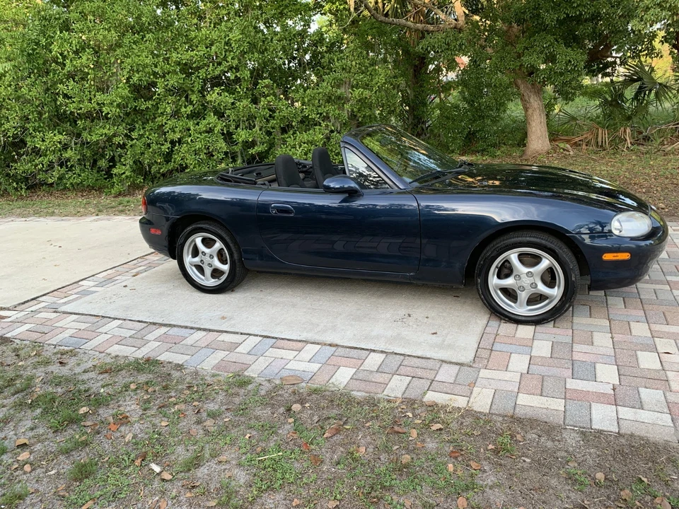 1999 Mazda NB MX-5 Miata - Image 4 of 19