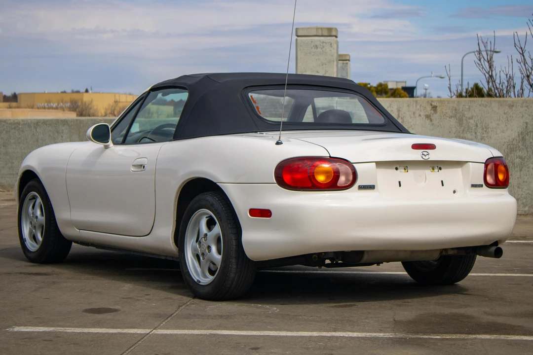 1999 Mazda NB MX-5 Miata - Image 4 of 31