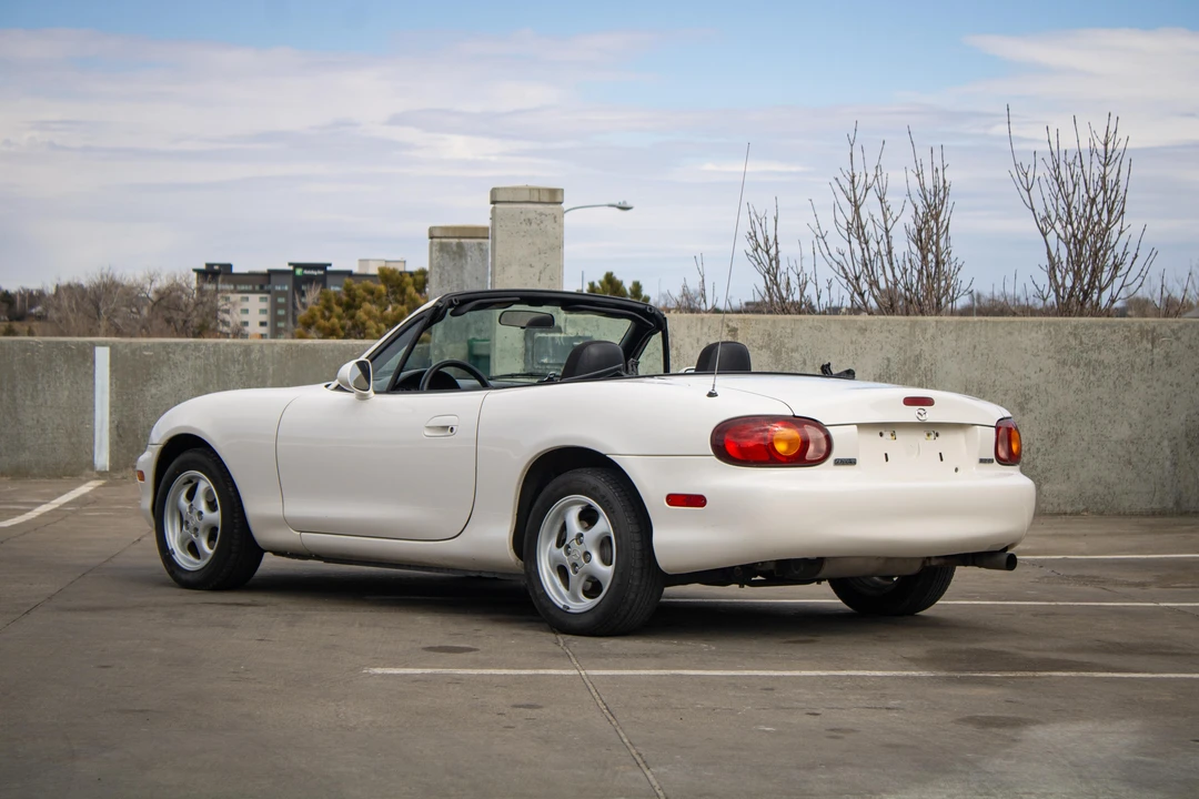 1999 Mazda NB MX-5 Miata - Image 8 of 31