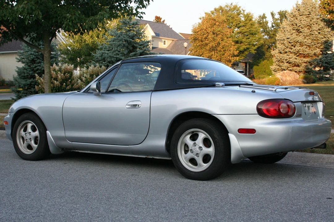 1999 Mazda NB MX-5 Miata - Image 4 of 31