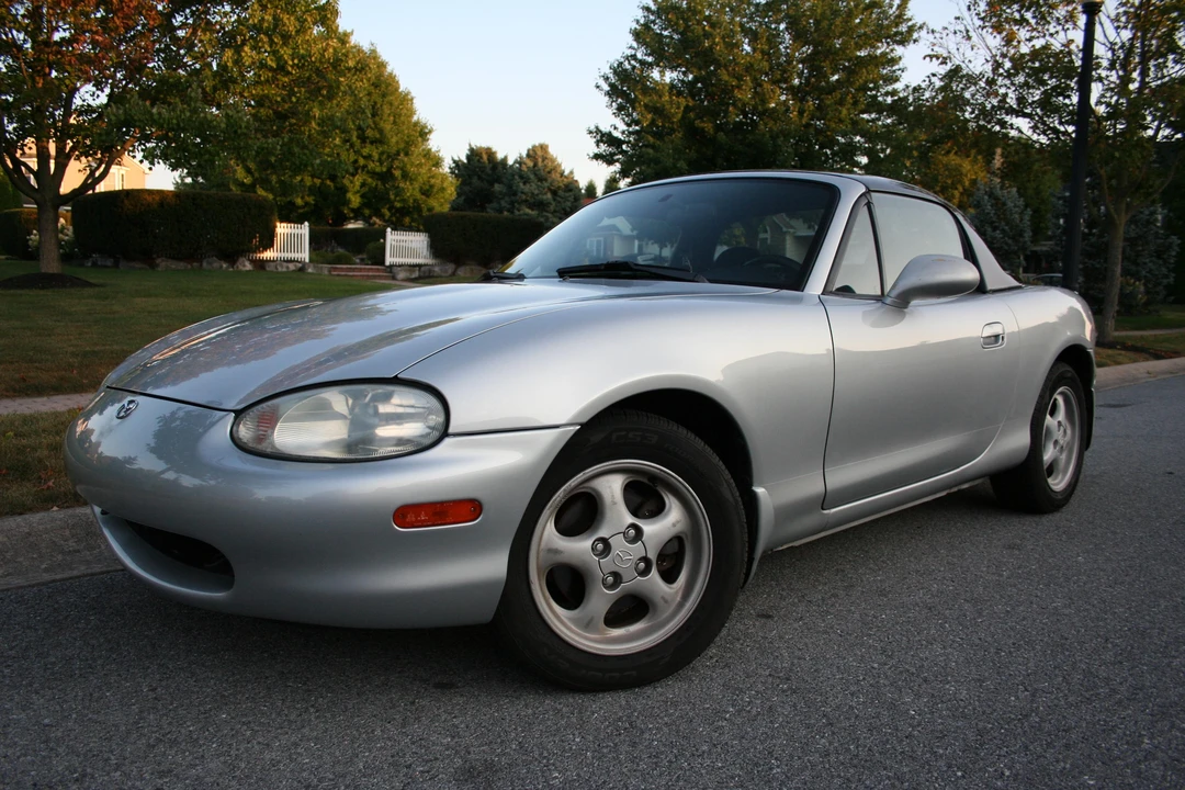 1999 Mazda NB MX-5 Miata - Image 19 of 31