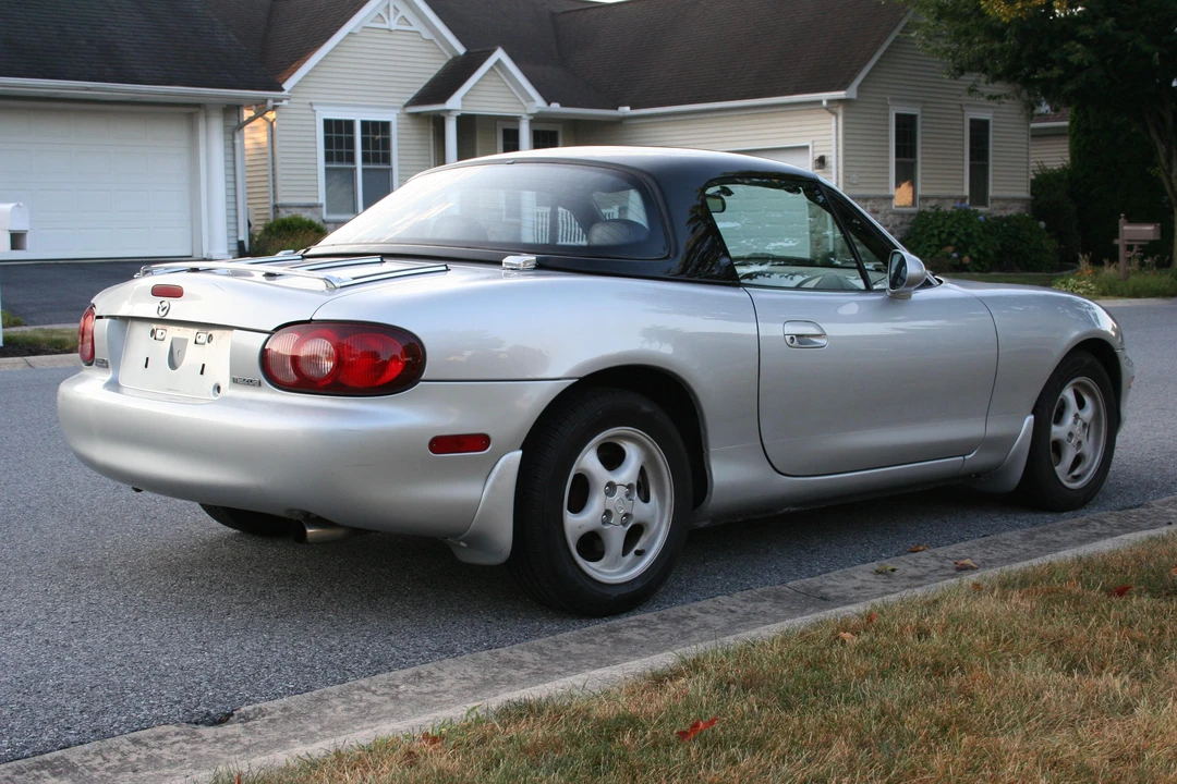 1999 Mazda NB MX-5 Miata - Image 22 of 31