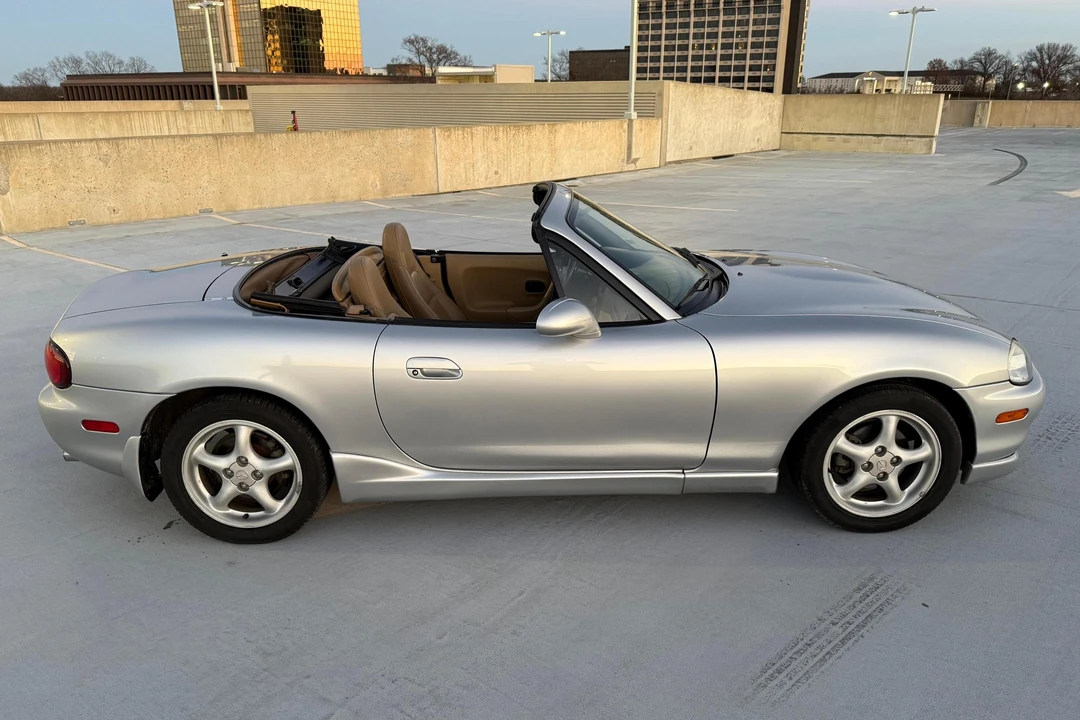 1999 Mazda NB MX-5 Miata - Image 3 of 31
