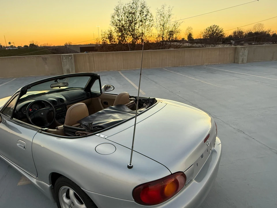 1999 Mazda NB MX-5 Miata - Image 29 of 31