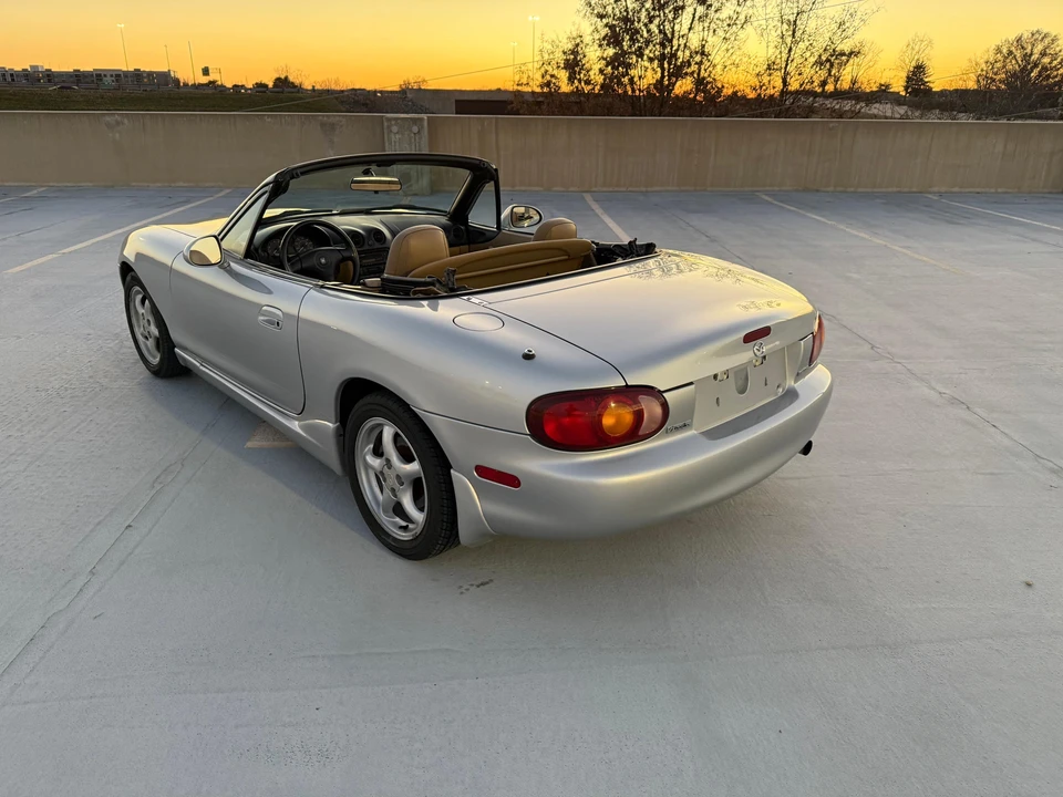 1999 Mazda NB MX-5 Miata - Image 8 of 31