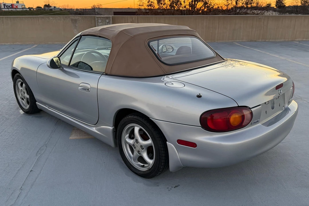 1999 Mazda NB MX-5 Miata - Image 4 of 31