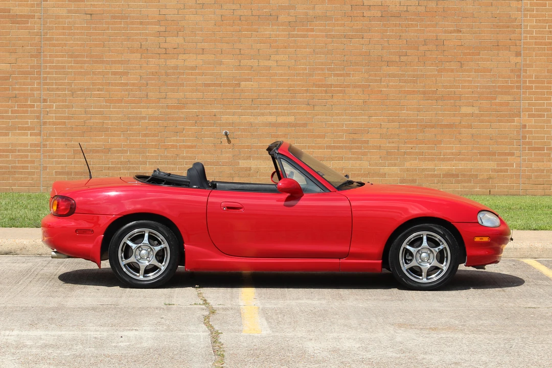 1999 Mazda NB MX-5 Miata - Image 11 of 31