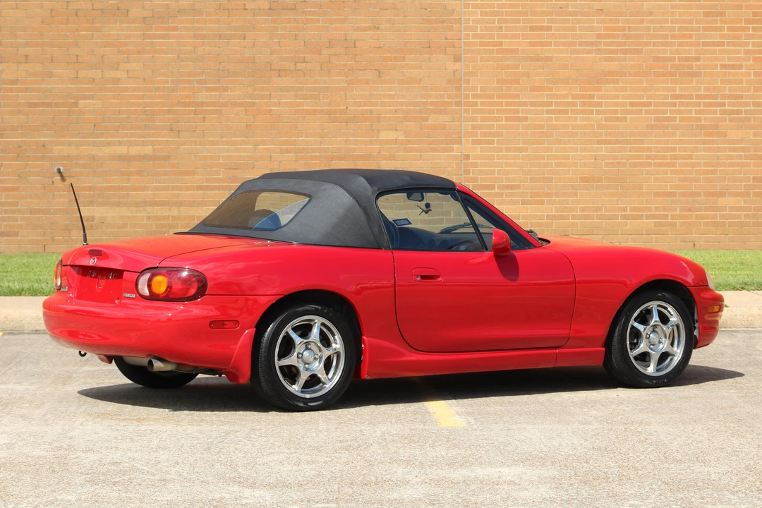 1999 Mazda NB MX-5 Miata - Image 16 of 31