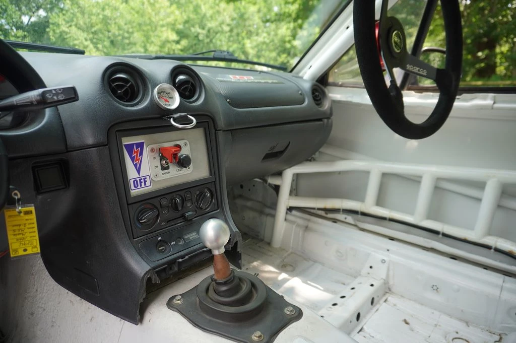 1999 Mazda NB MX-5 Miata - Image 19 of 31