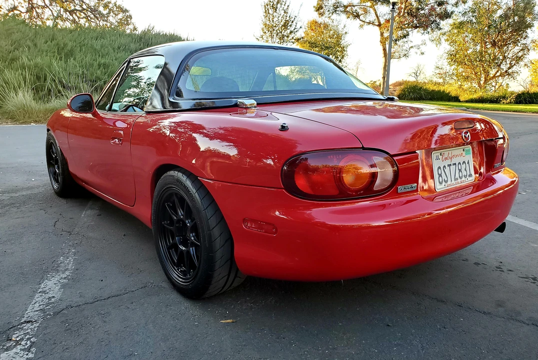 1999 Mazda NB MX-5 Miata - Image 8 of 31