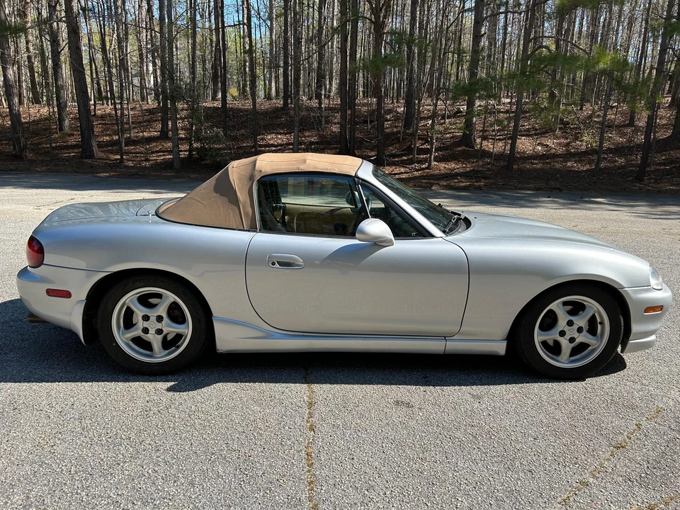 1999 Mazda NB MX-5 Miata - Image 19 of 31