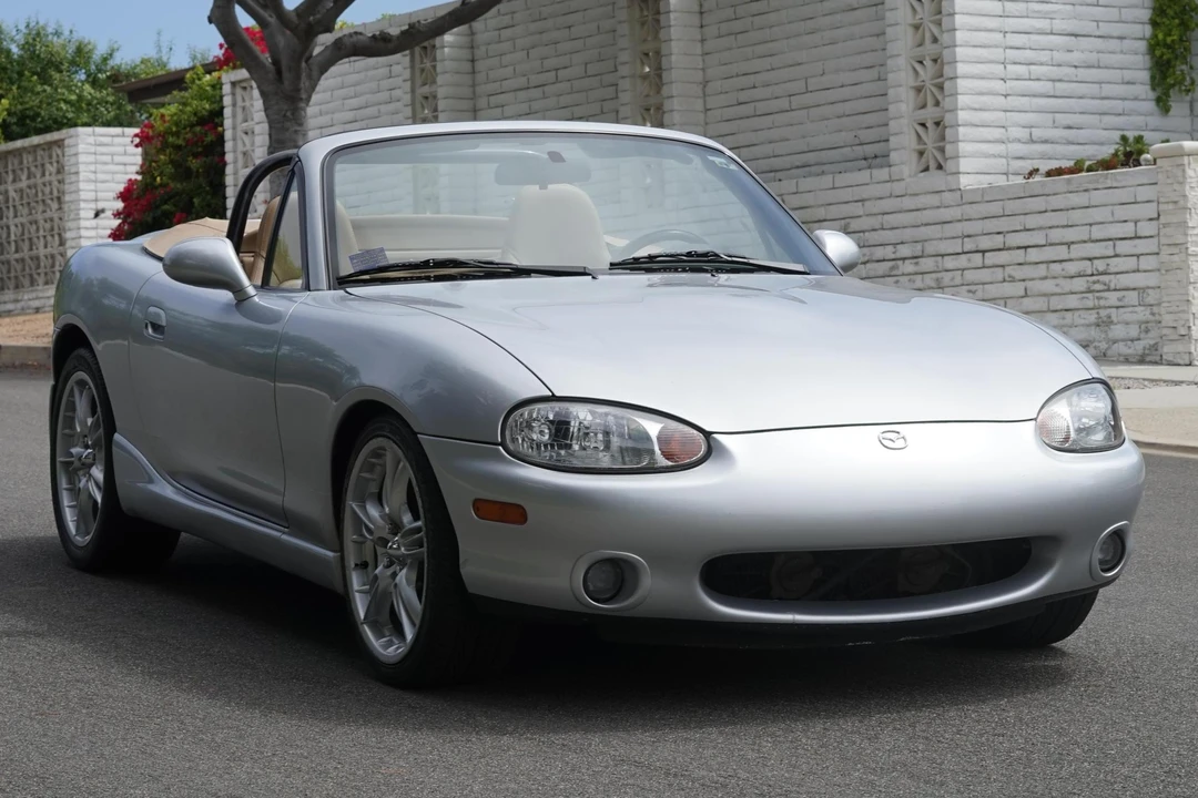 1999 Mazda NB MX-5 Miata - Image 2 of 31