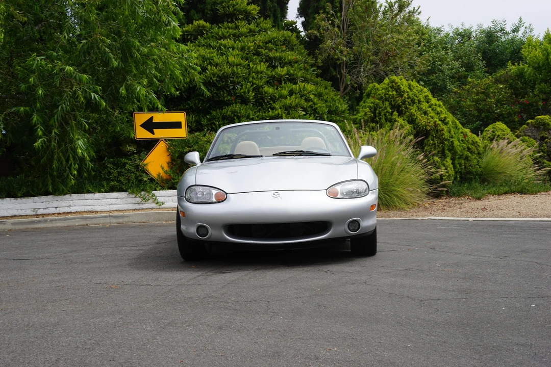 1999 Mazda NB MX-5 Miata - Image 6 of 31