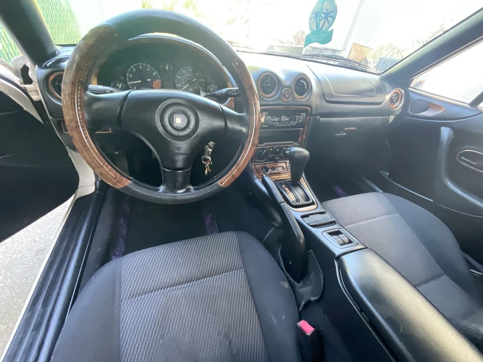 1999 Mazda NB MX-5 Miata - Image 9 of 14