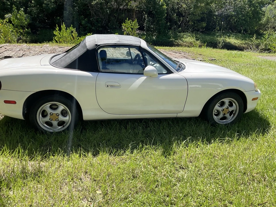 1999 Mazda NB MX-5 Miata - Image 3 of 14