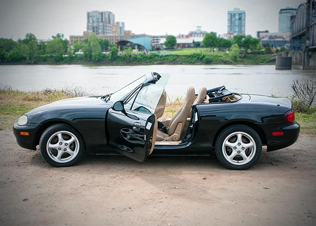 1999 Mazda NB MX-5 Miata - Image 8 of 31