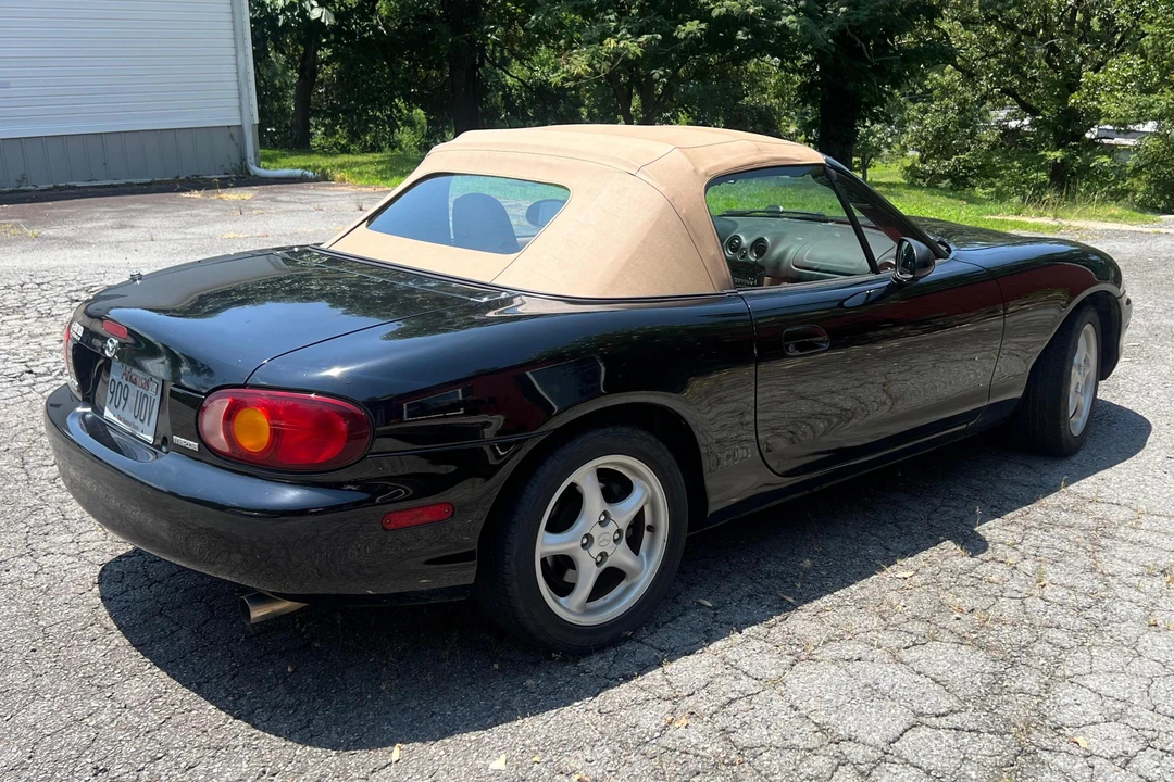 1999 Mazda NB MX-5 Miata - Image 4 of 31