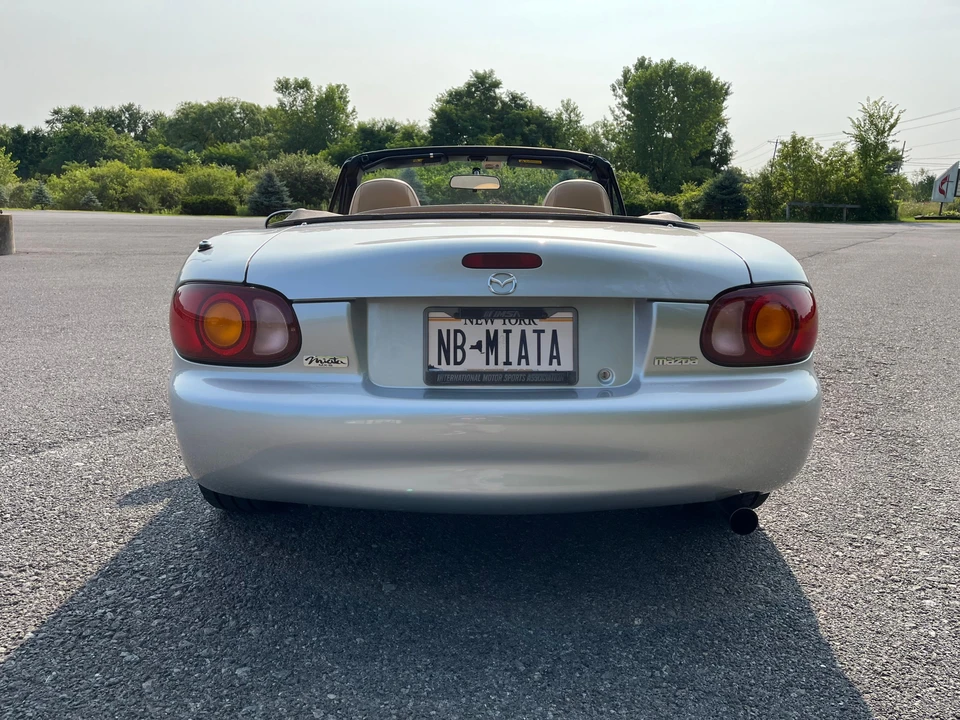 1999 Mazda NB MX-5 Miata - Image 9 of 31
