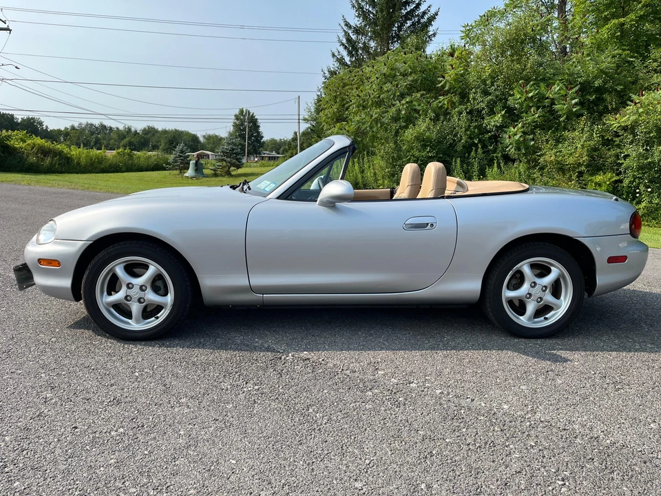 1999 Mazda NB MX-5 Miata - Image 7 of 31