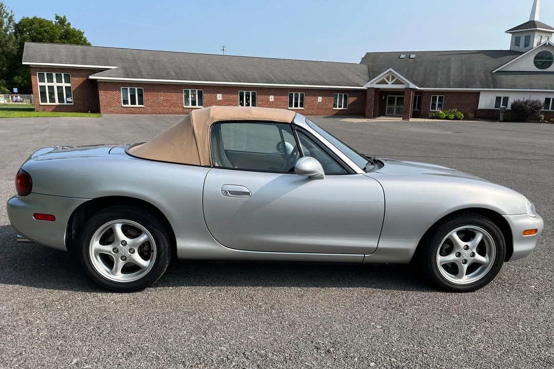 1999 Mazda NB MX-5 Miata - Image 3 of 31