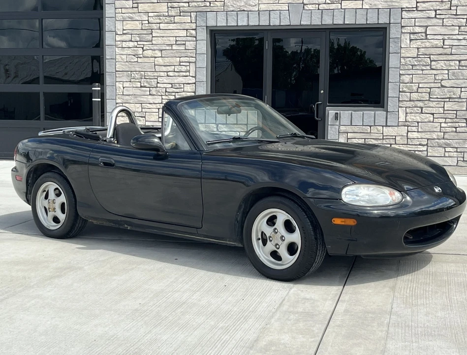 1999 Mazda NB MX-5 Miata - Image 2 of 31