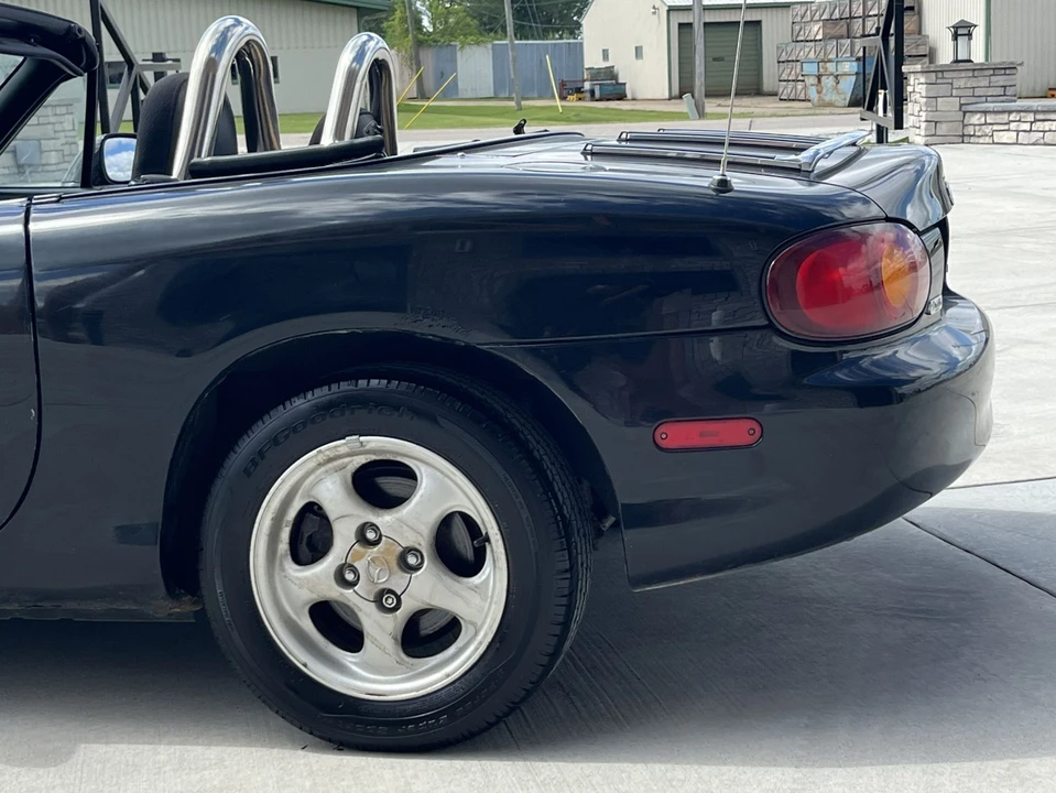 1999 Mazda NB MX-5 Miata - Image 26 of 31