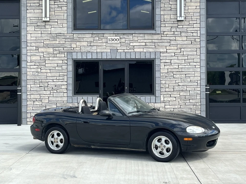 1999 Mazda NB MX-5 Miata - Image 4 of 31