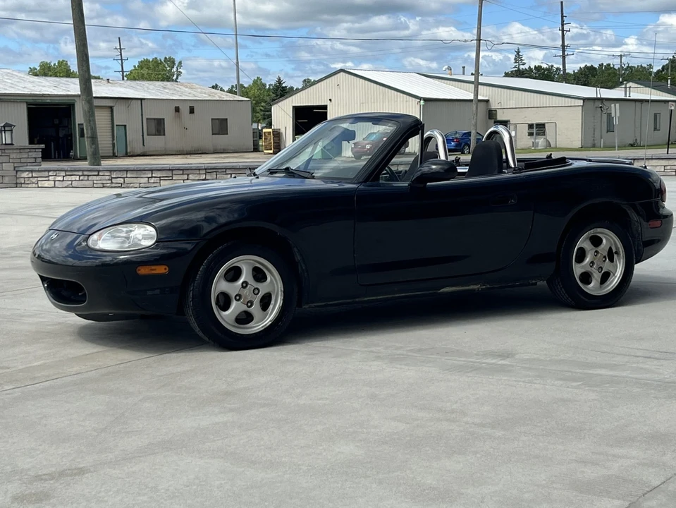 1999 Mazda NB MX-5 Miata - Image 7 of 31
