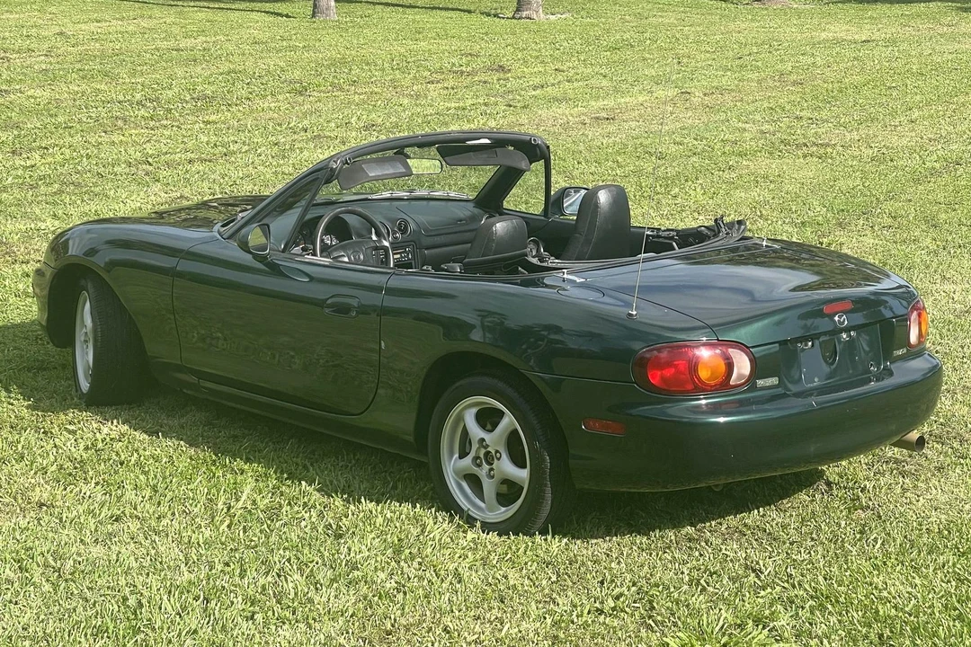 1999 Mazda NB MX-5 Miata - Image 4 of 31