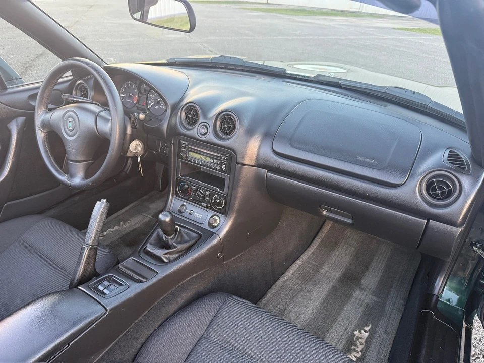 1999 Mazda NB MX-5 Miata - Image 9 of 21