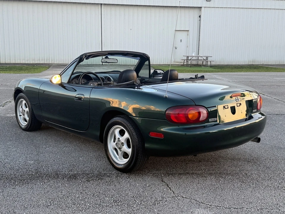 1999 Mazda NB MX-5 Miata - Image 4 of 21