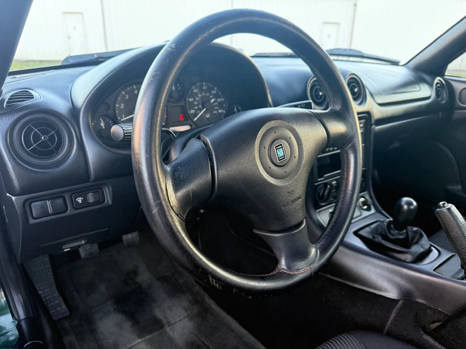 1999 Mazda NB MX-5 Miata - Image 13 of 21