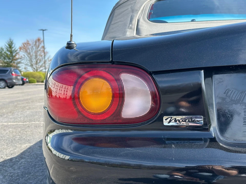 1999 Mazda NB MX-5 Miata - Image 26 of 31
