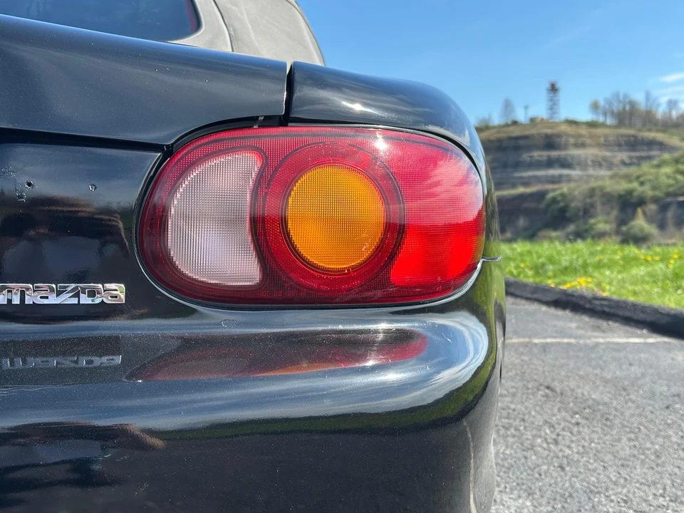 1999 Mazda NB MX-5 Miata - Image 28 of 31