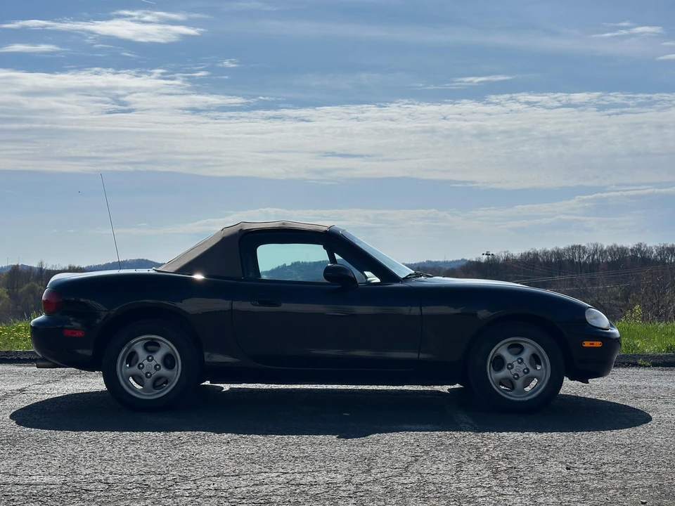 1999 Mazda NB MX-5 Miata - Image 16 of 31