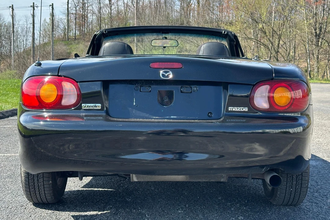 1999 Mazda NB MX-5 Miata - Image 5 of 31