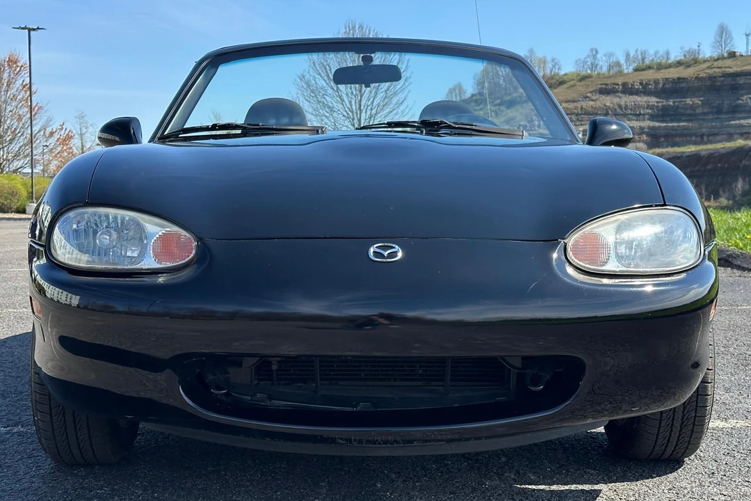 1999 Mazda NB MX-5 Miata - Image 2 of 31