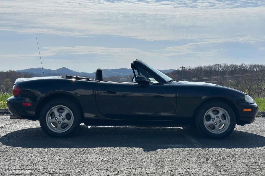 1999 Mazda NB MX-5 Miata - Image 3 of 31