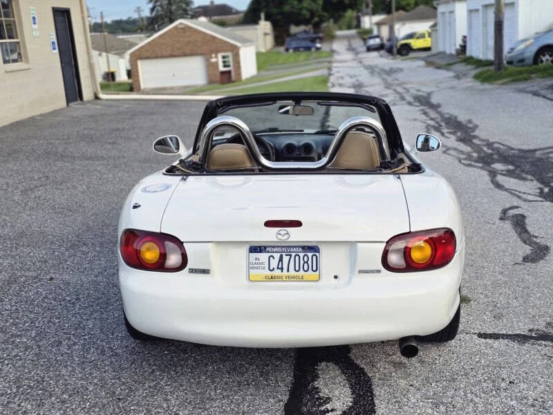 1999 Mazda NB MX-5 Miata - Image 5 of 31