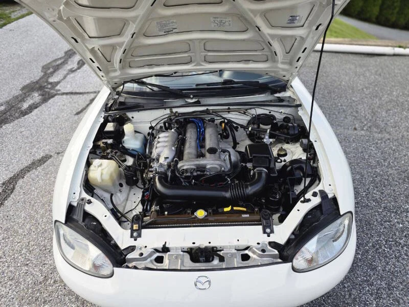 1999 Mazda NB MX-5 Miata - Image 9 of 31