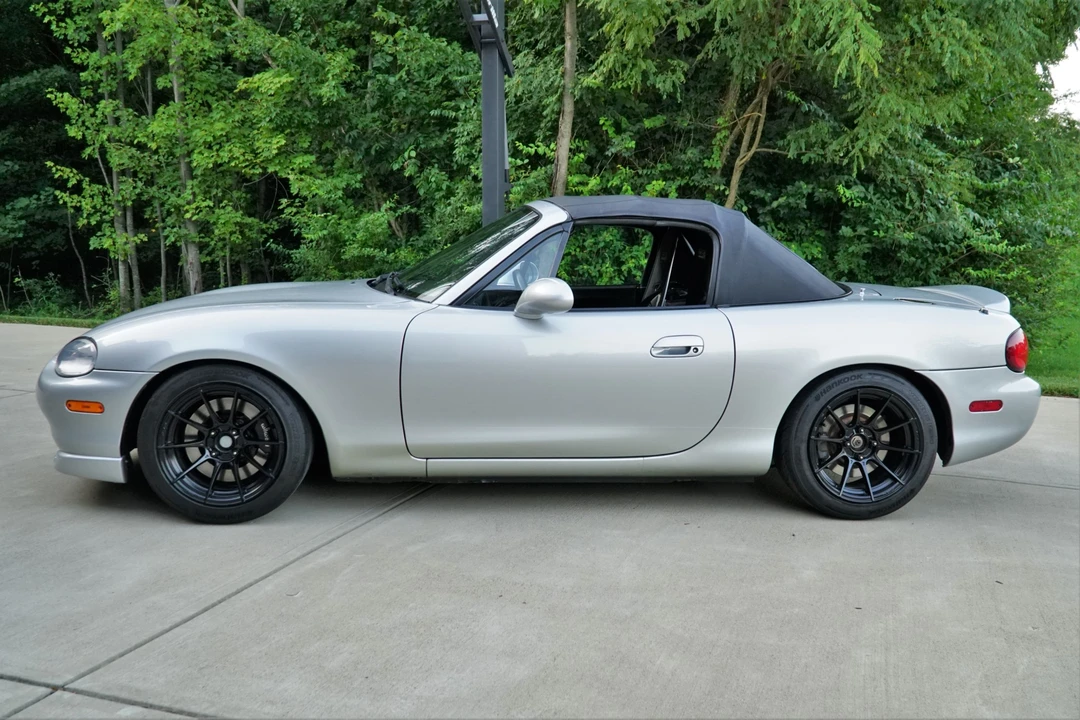 1999 Mazda NB MX-5 Miata - Image 19 of 31