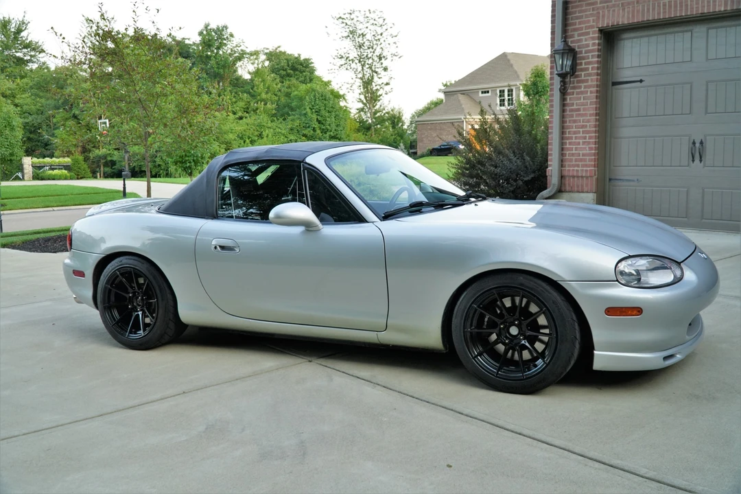 1999 Mazda NB MX-5 Miata - Image 9 of 31