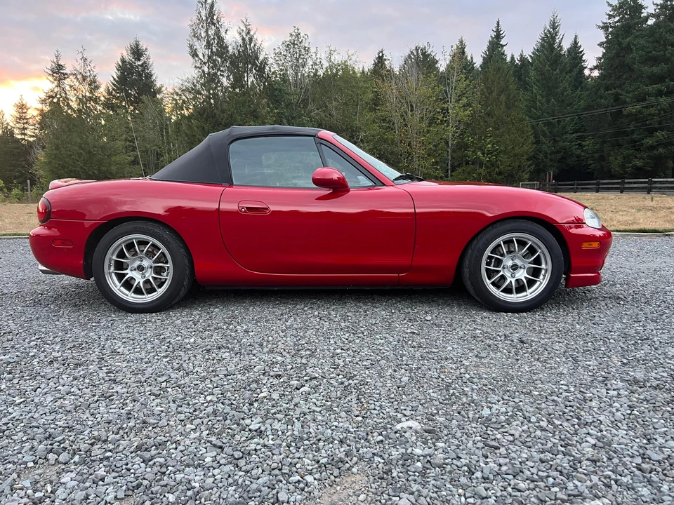 1999 Mazda NB MX-5 Miata - Image 19 of 31