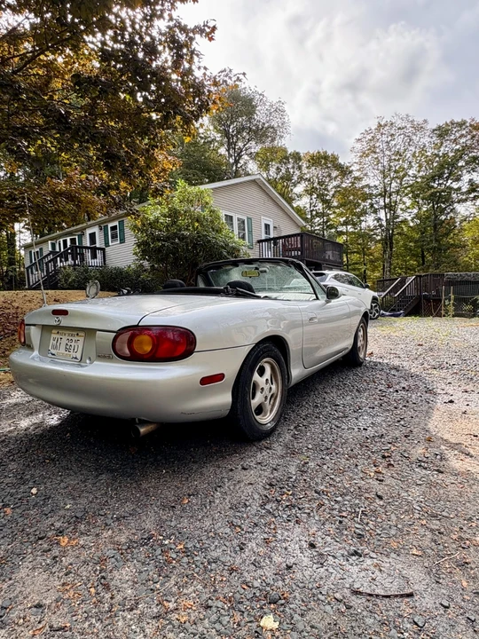 1999 Mazda NB MX-5 Miata - Image 9 of 20