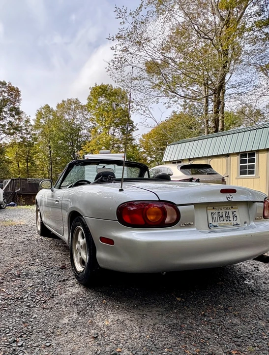 1999 Mazda NB MX-5 Miata - Image 2 of 20