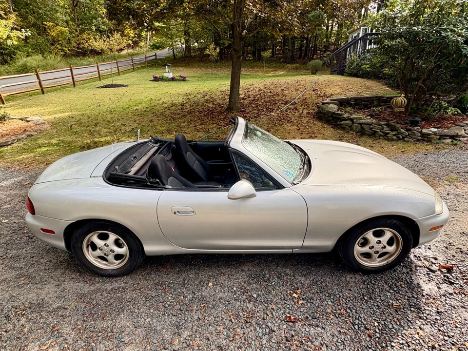 1999 Mazda NB MX-5 Miata - Image 12 of 20