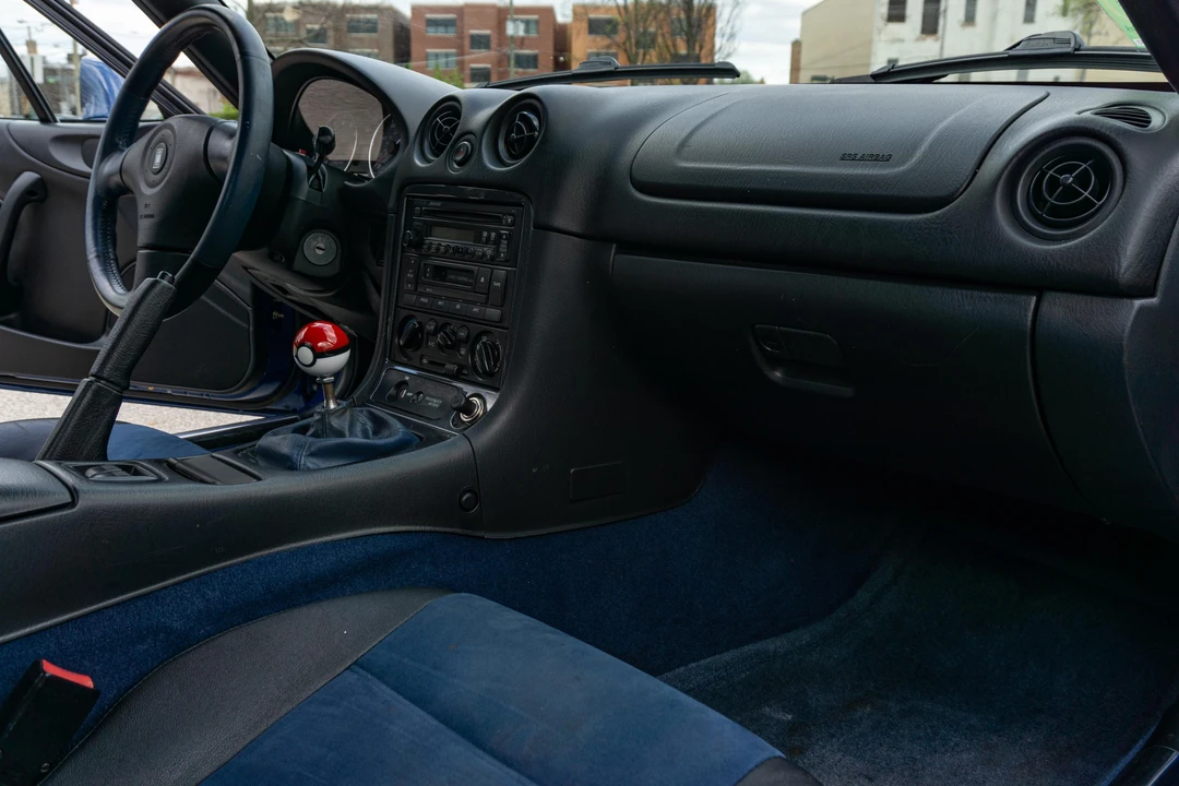 1999 Mazda NB MX-5 Miata - Image 25 of 31