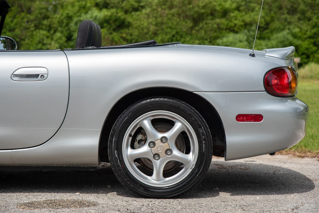 1999 Mazda NB MX-5 Miata - Image 27 of 31