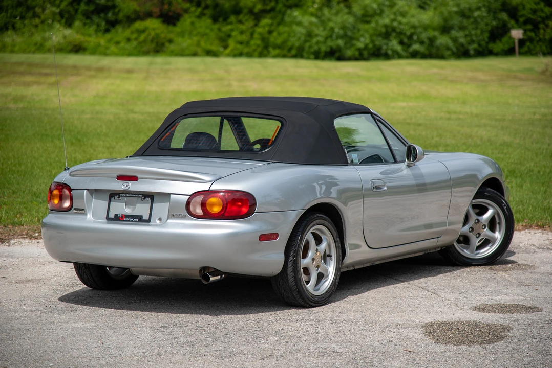 1999 Mazda NB MX-5 Miata - Image 16 of 31