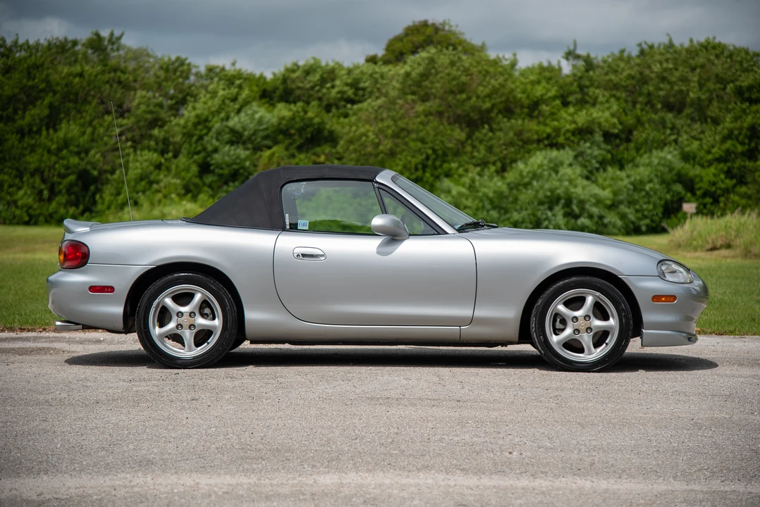 1999 Mazda NB MX-5 Miata - Image 18 of 31